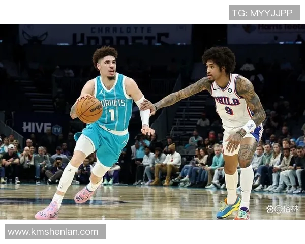 北京主场迎战辽宁季后赛第三场争夺激烈双方全力以赴争夺胜利荣耀